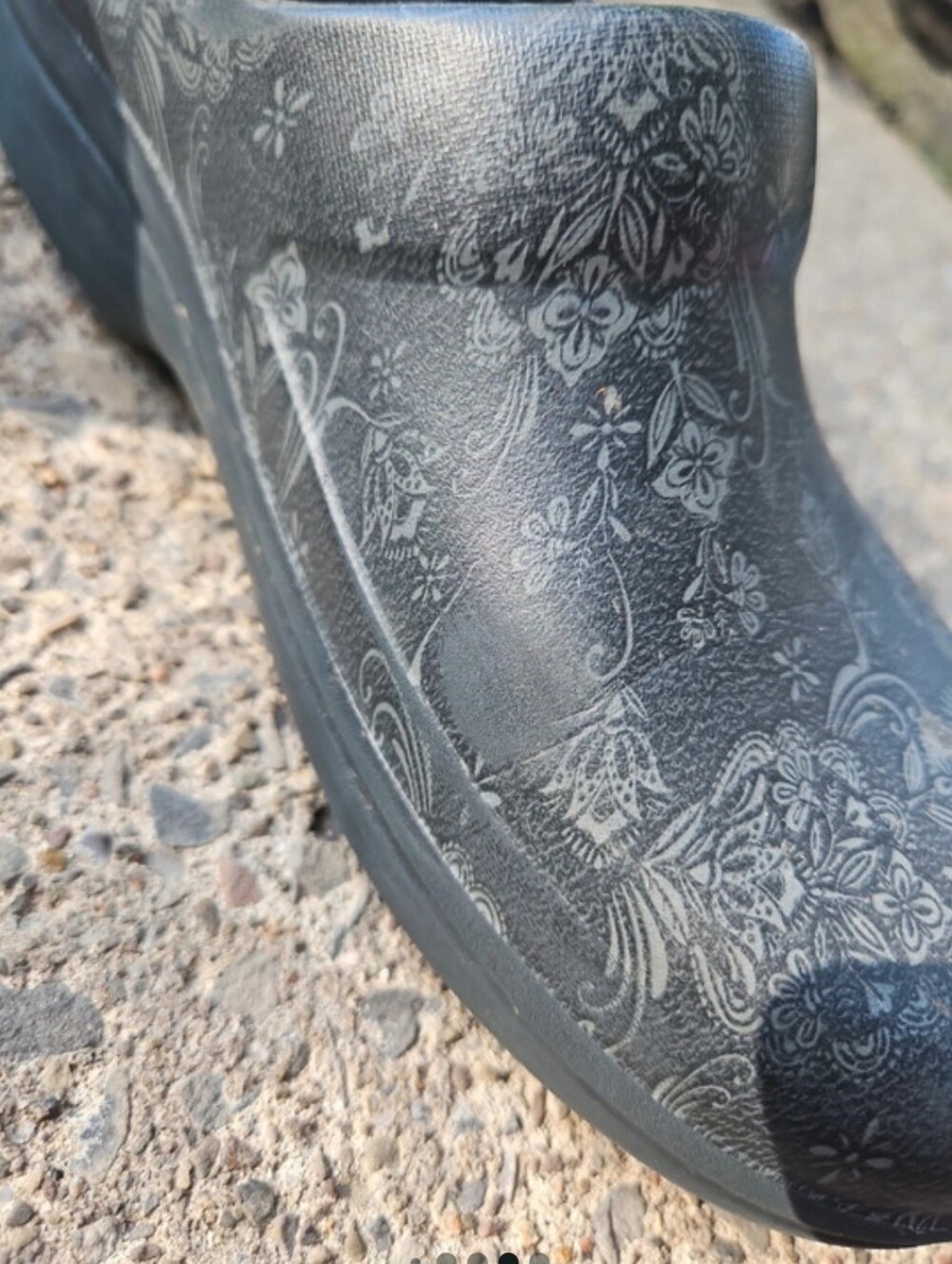 Crocs Women's Neria Pro II Graphic Work Clogs – Black/Gray Floral (Size 9, EU 39 - Picture 5 of 6